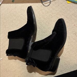 NWOT Aldo Black Velvet Slip-On Boots 👵MT